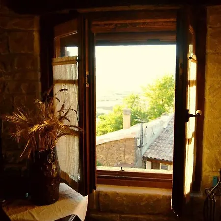Casa Rural Pedro - Artieda, Pirineo Nyaraló *