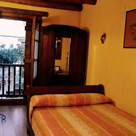 Casa Rural Pedro - Artieda, Pirineo Nyaraló *