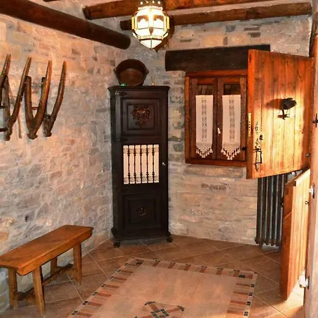 Casa Rural Pedro - Artieda, Pirineo Artieda